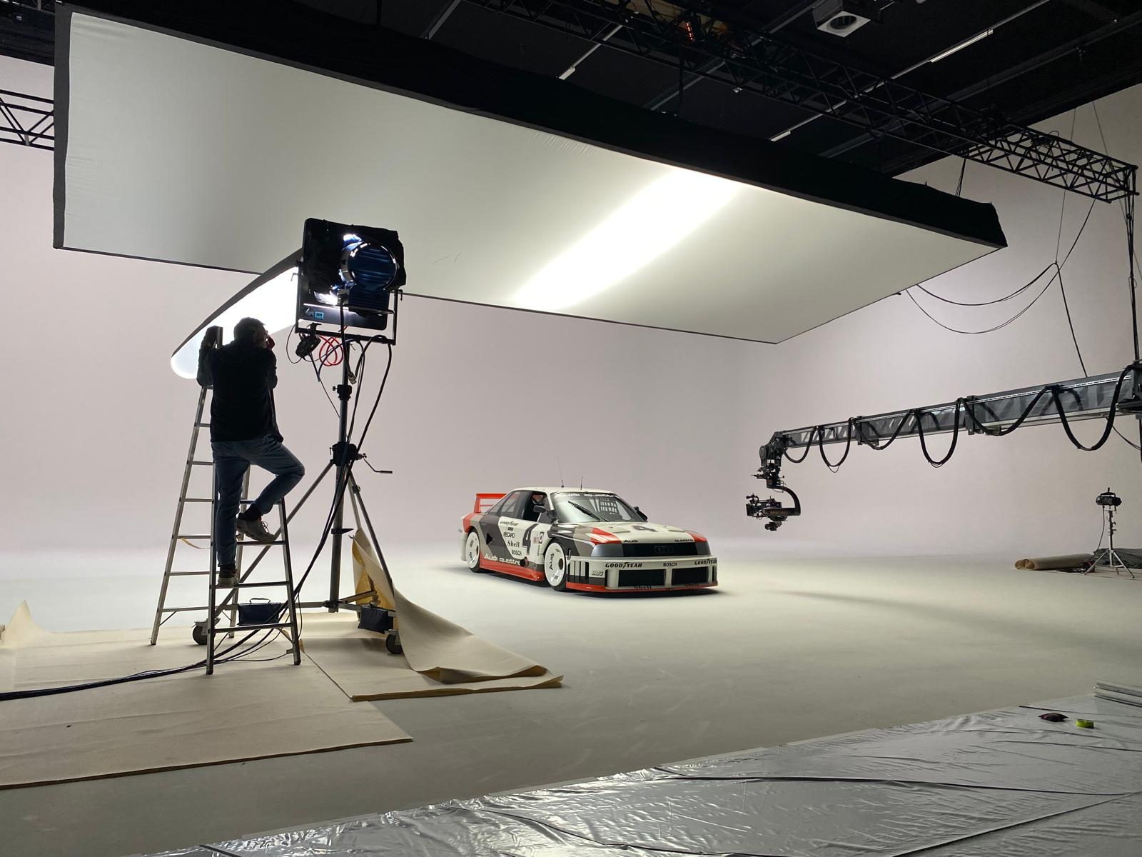 Car photography with Flat Light